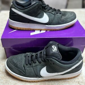 Nike Black and White Sneakers Classic Low-Top Design #panda